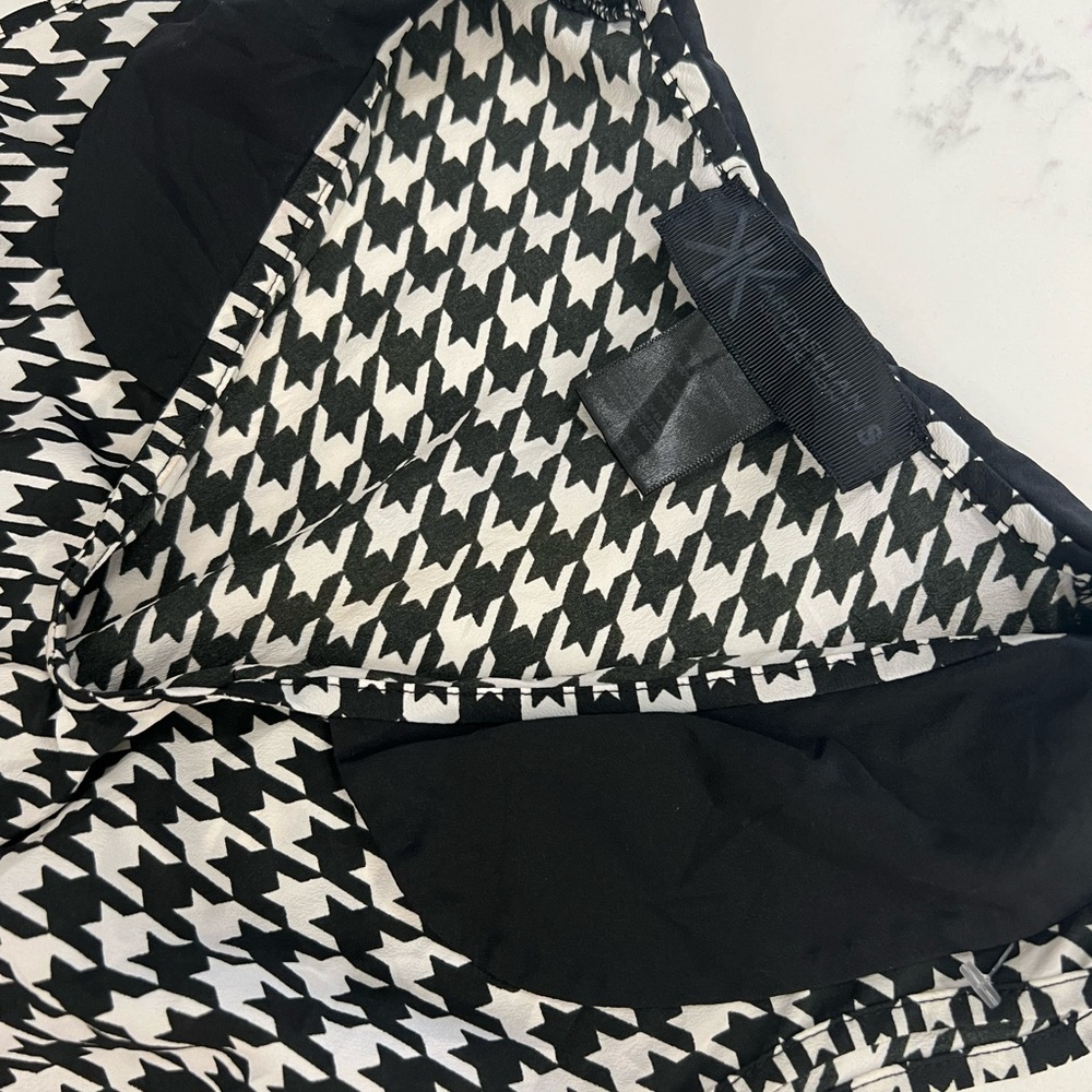 Kardashian Kollection Black and White Sheath Mini Dress - Picture 4 of 11